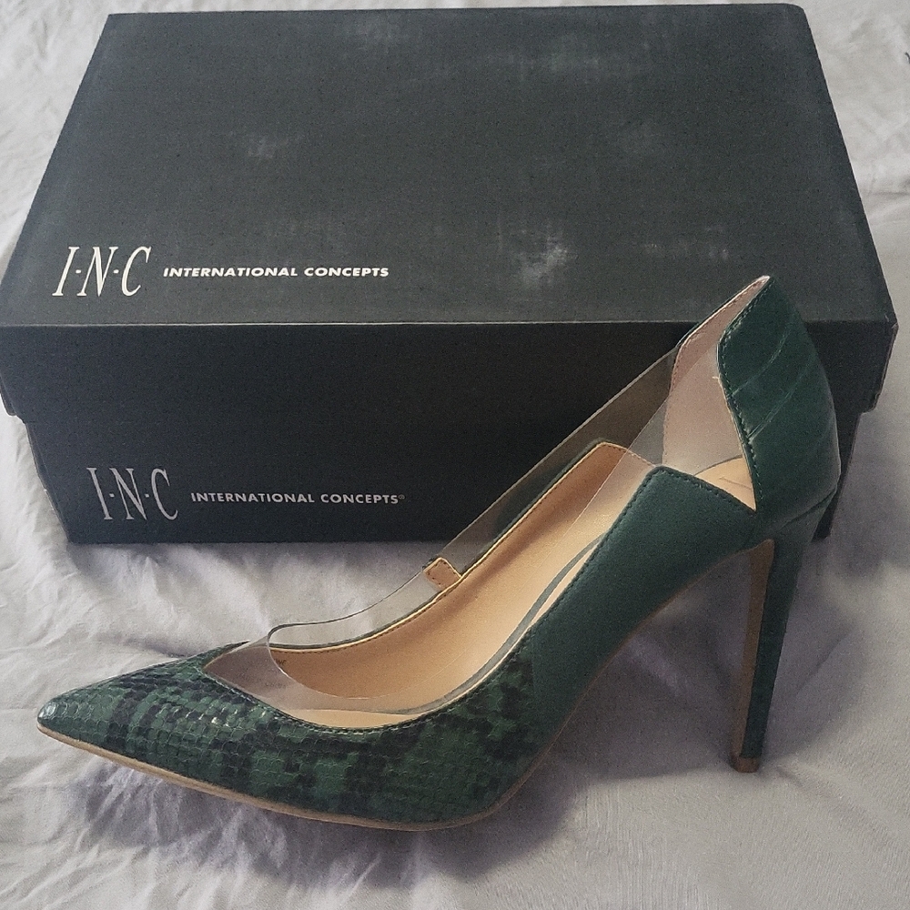 INC International Concepts Forest Green Heels